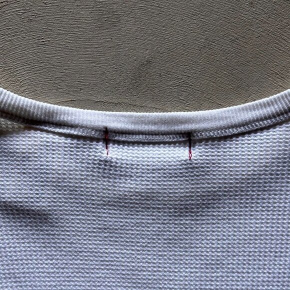 gap white thermal longsleeve - Picture 3 of 5